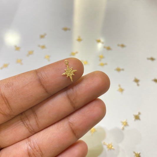 SS 1059 Textured North Star charm ( 1 pc )