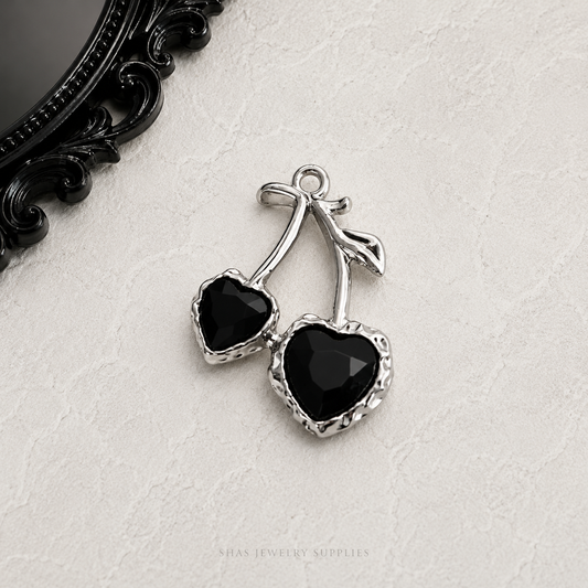 MC02C Black Cherry Gothic Charm ( 1 pc )