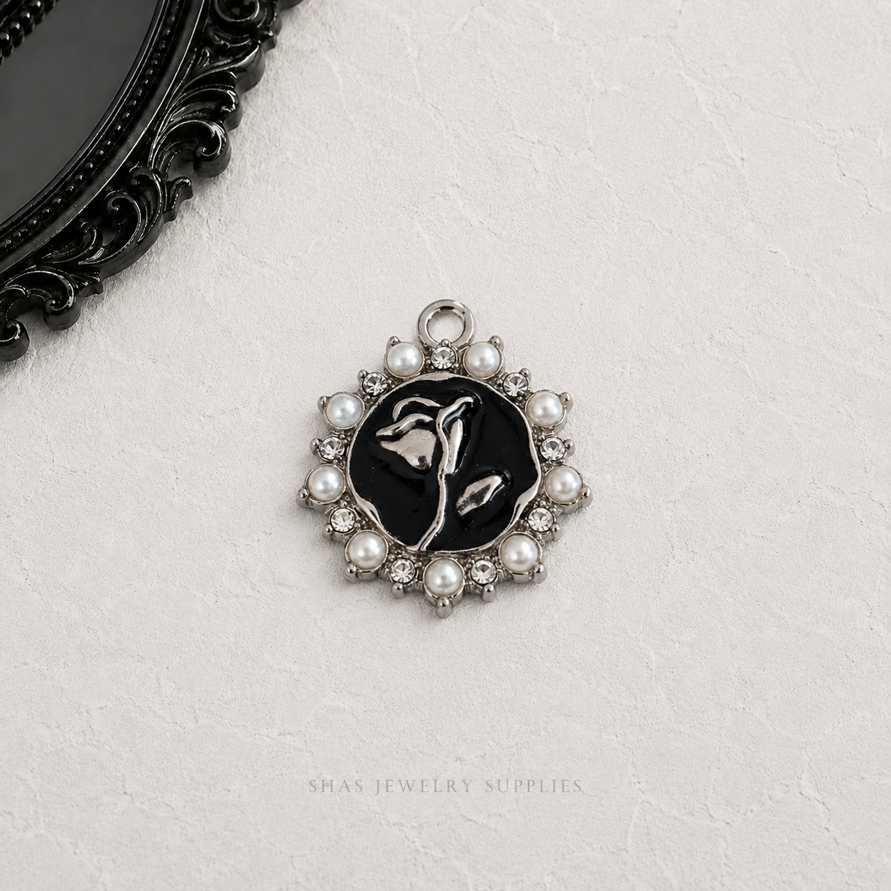 MC02E Black Round Rose Gothic Charm ( 1 pc )