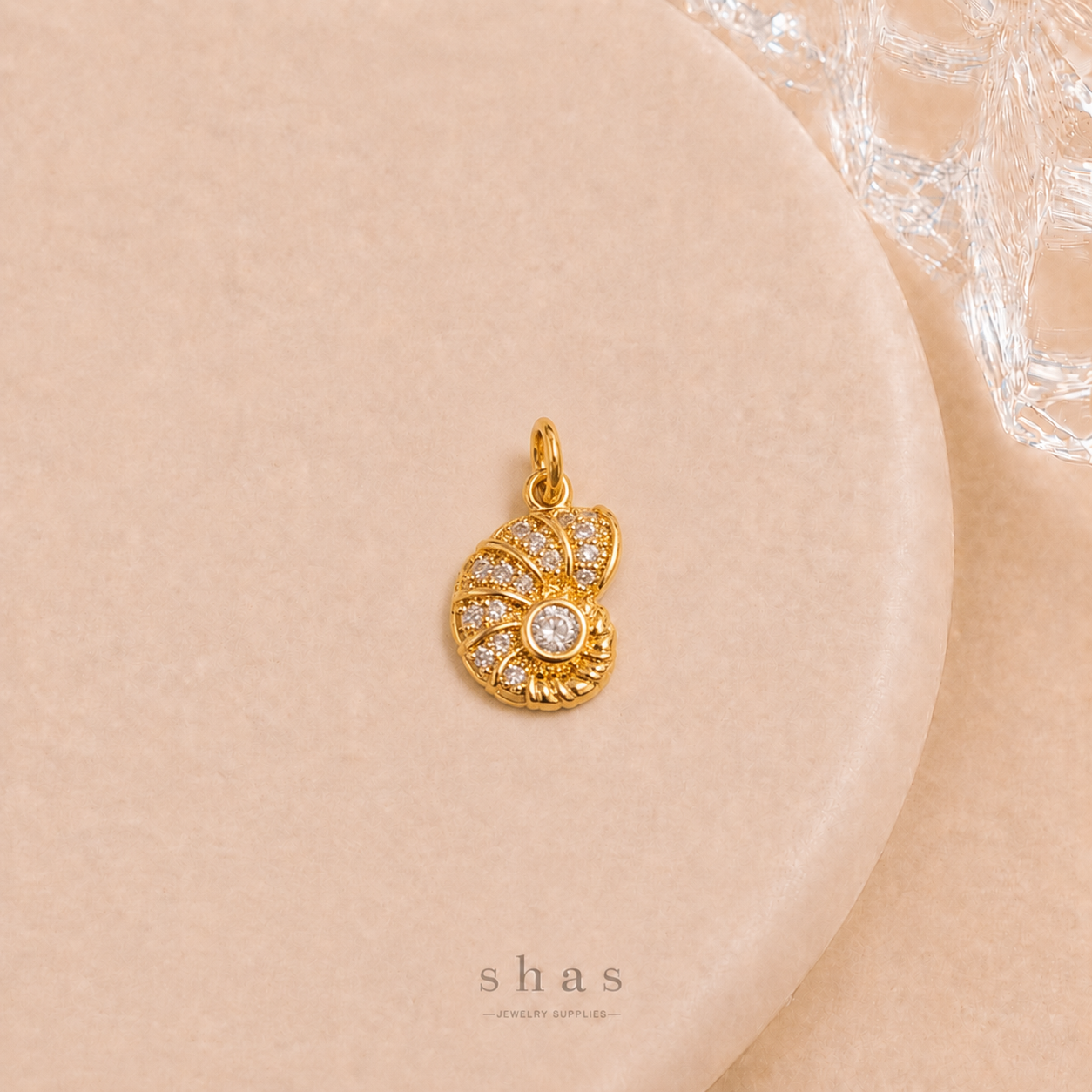 GPC20U Sea Conch Shell Zircon Pendant Charm ( 1 PC ) Premium Plated