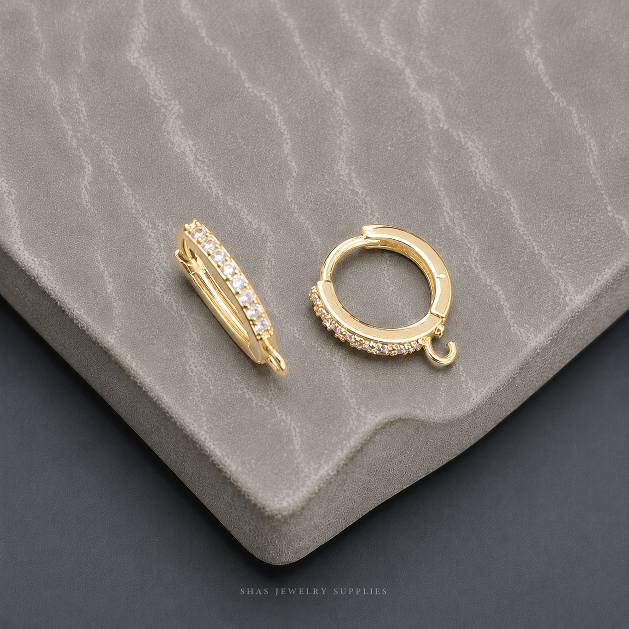 ZS01U Zircon Hoop 18k gold Plated ( 2 pc )