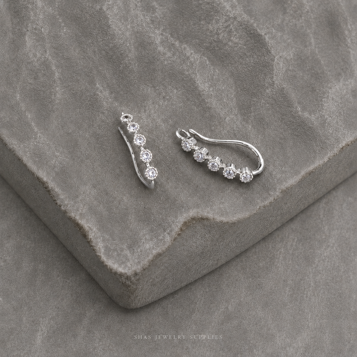 ZS01Y Zircon Hook Silver Plated ( 2 pc )