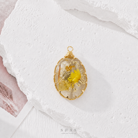 RFC02S Yellow White Resin Flower Pendant Charm ( 1 pc )