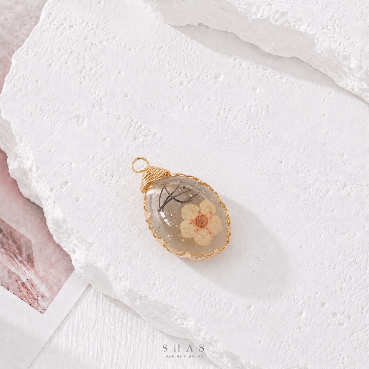 RFC02B Teardrop Pink Resin Flower Pendant Charm ( 1 pc )