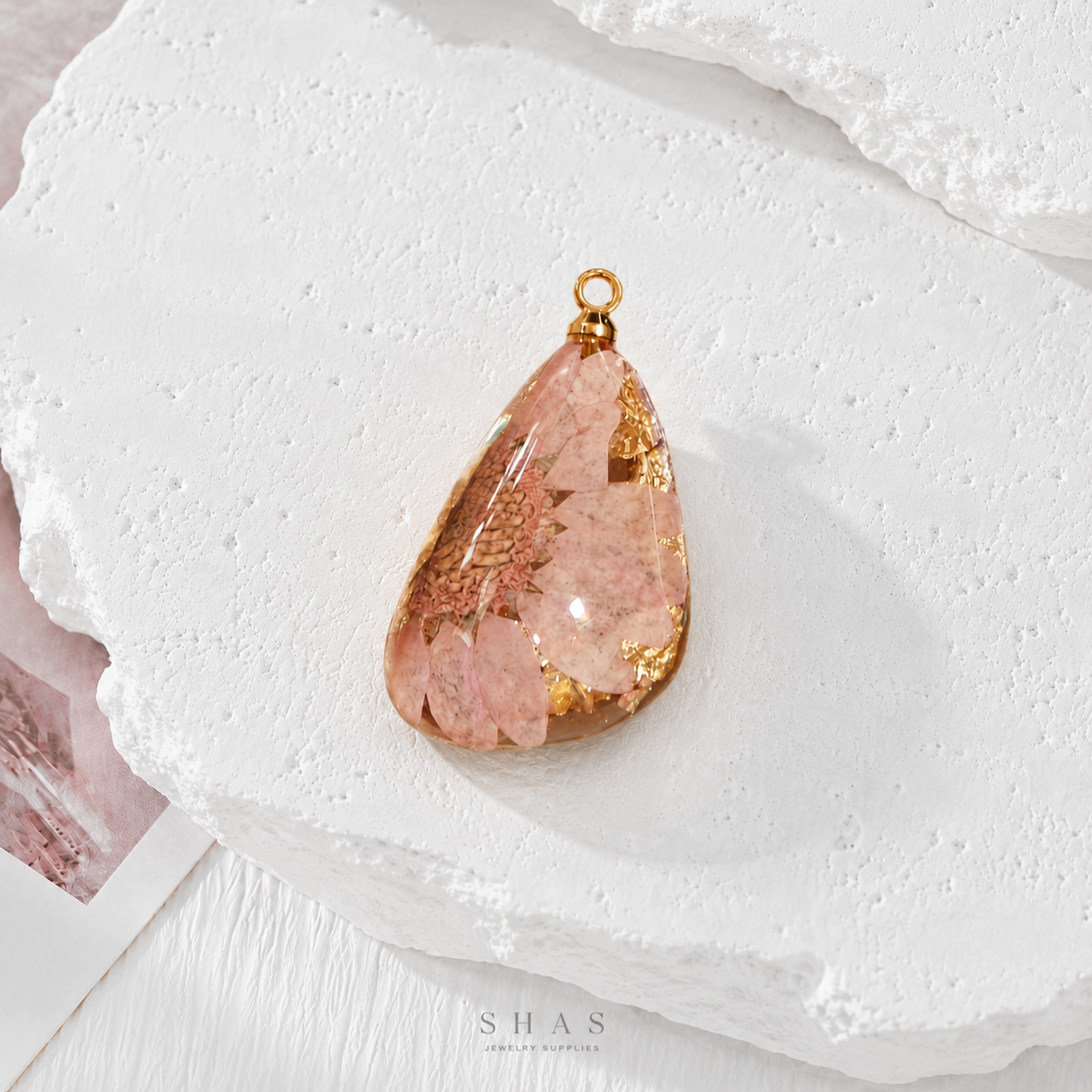 RFC01M Pink Petal Resin Flower Pendant Charm ( 1 pc )
