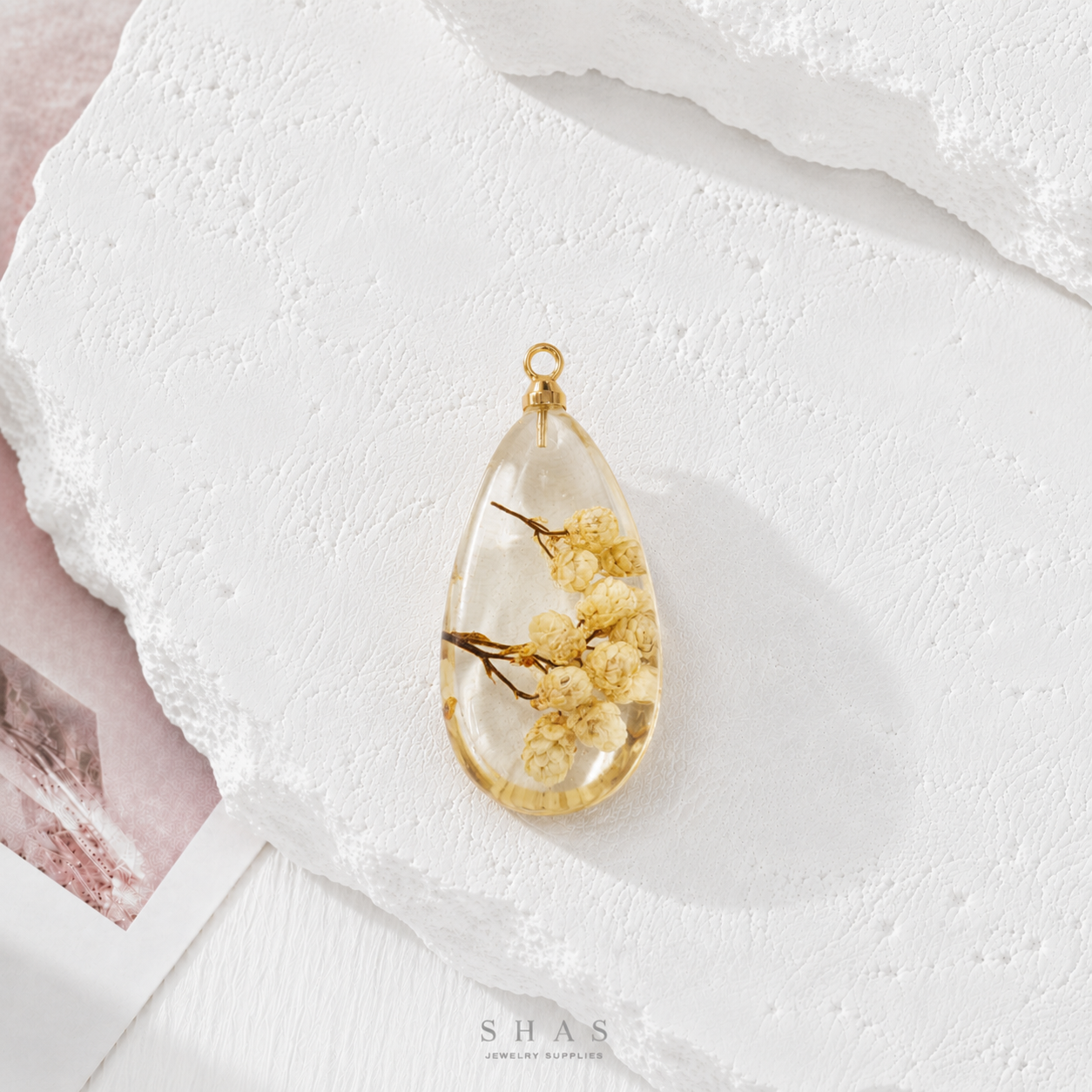 RFC01D Yellow Teardrop Resin Flower Pendant Charm ( 1 pc )