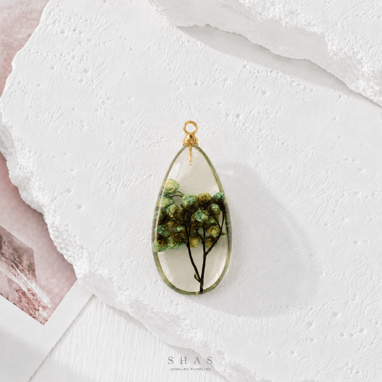 RFC01A Light Green Teardrop Resin Flower Pendant Charm ( 1 pc )