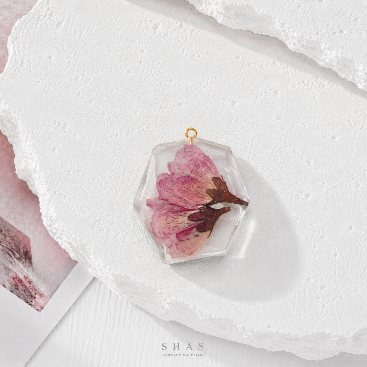 RFC01W Purple Hexagonal Resin Flower Pendant Charm ( 1 pc )