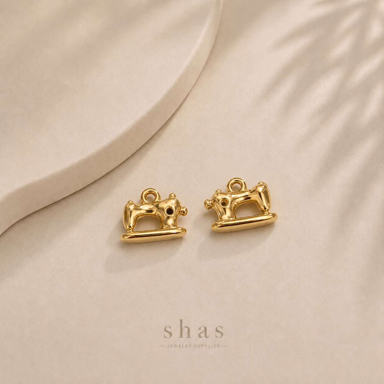 SC18V Sewing Machine Charm ( 1 pc ) 18k Gold PVD