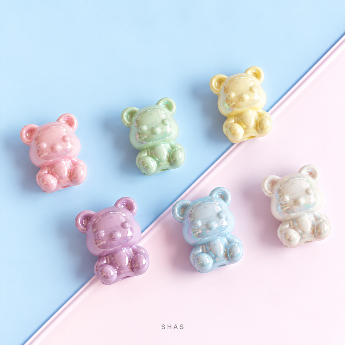 AB109 Iridescent Bear Acrylic Bead ( 1 pc )