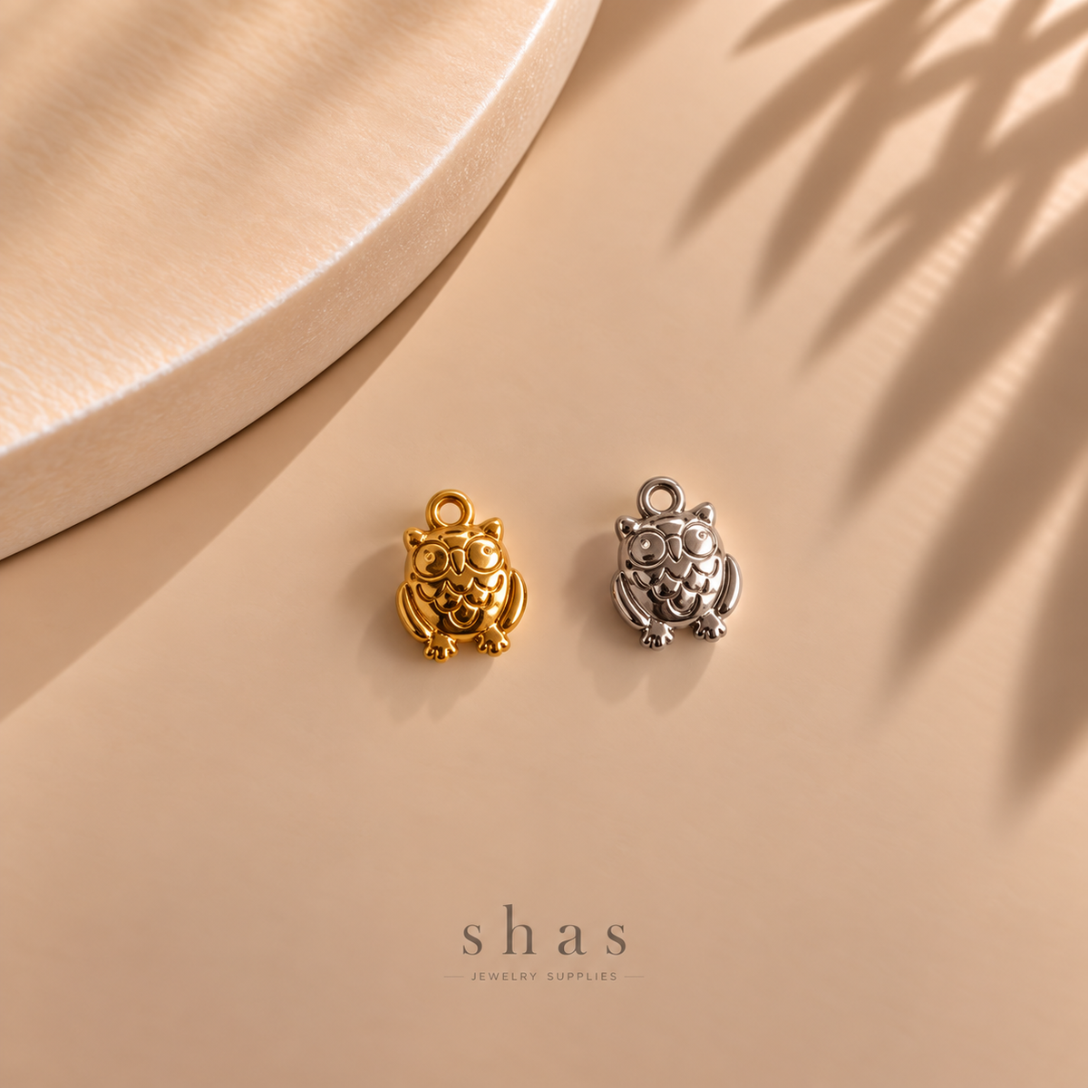 SC08P Owl Charm ( 1 pc ) PVD Plated