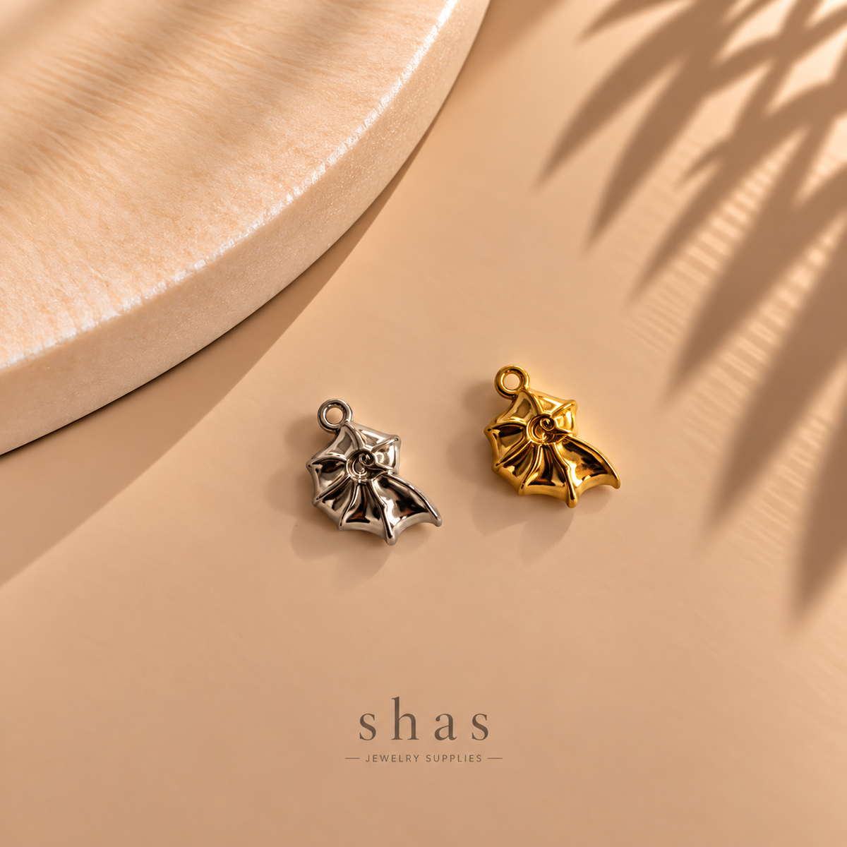 SC21X Sea Conch Shell Charm ( 1 pc ) PVD Plated