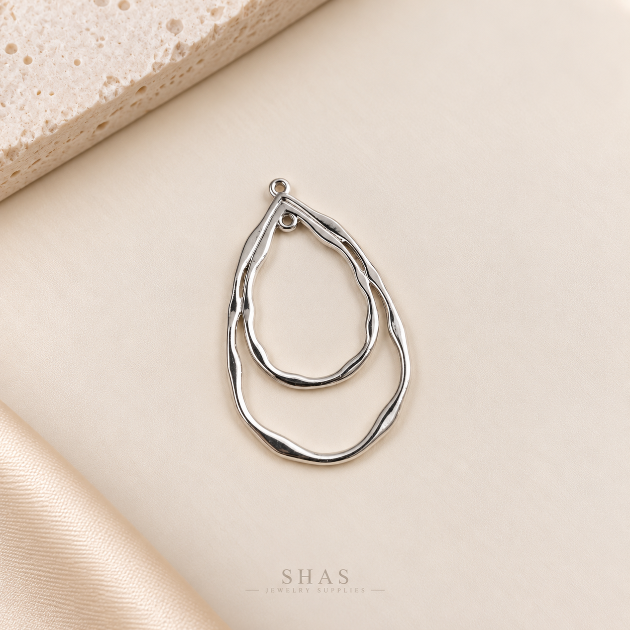 GPB08 Double Teardrop Bezel ( 1 pc ) Platinum