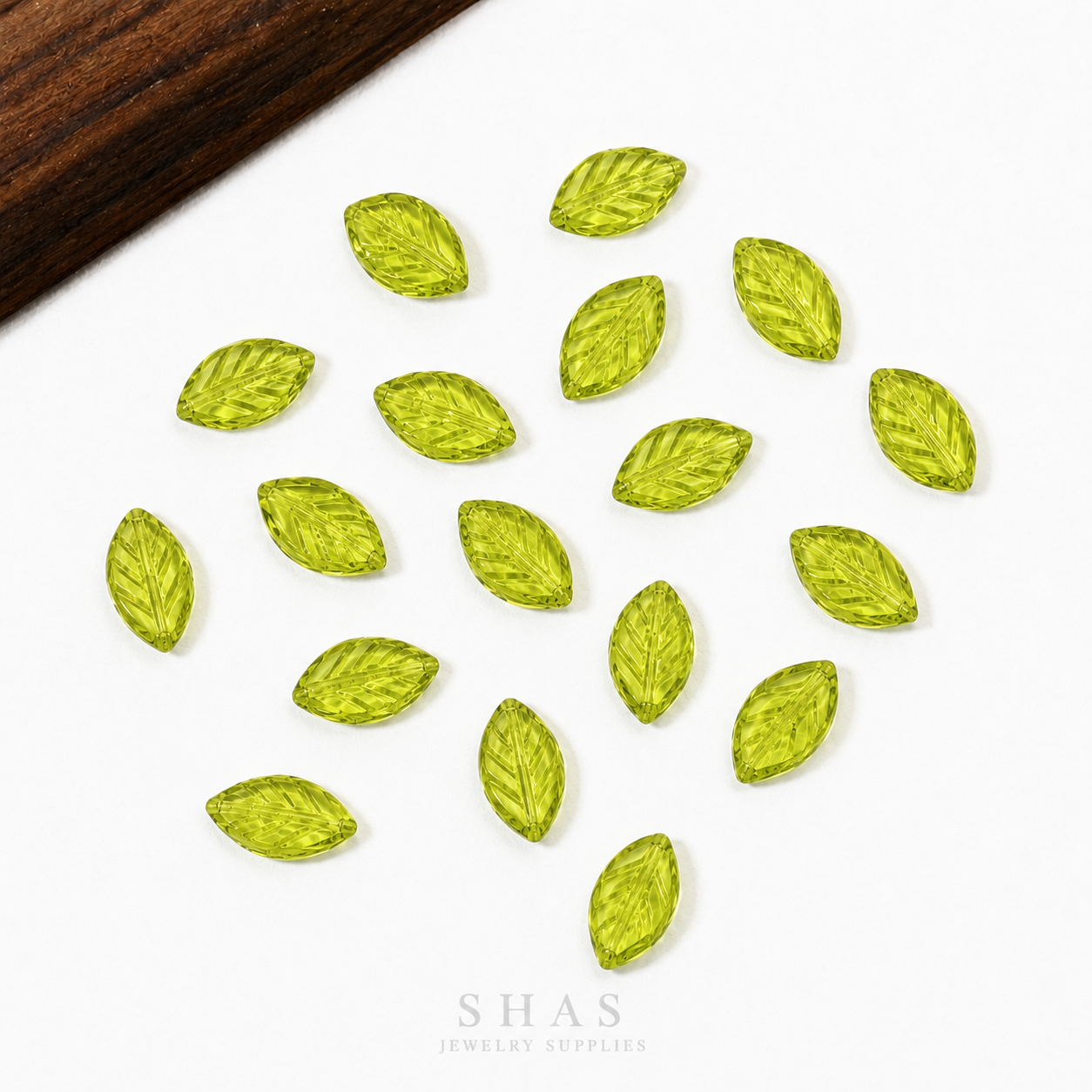 GB10 Leaf Glass Bead ( 1 pc ) Lampwork Bead