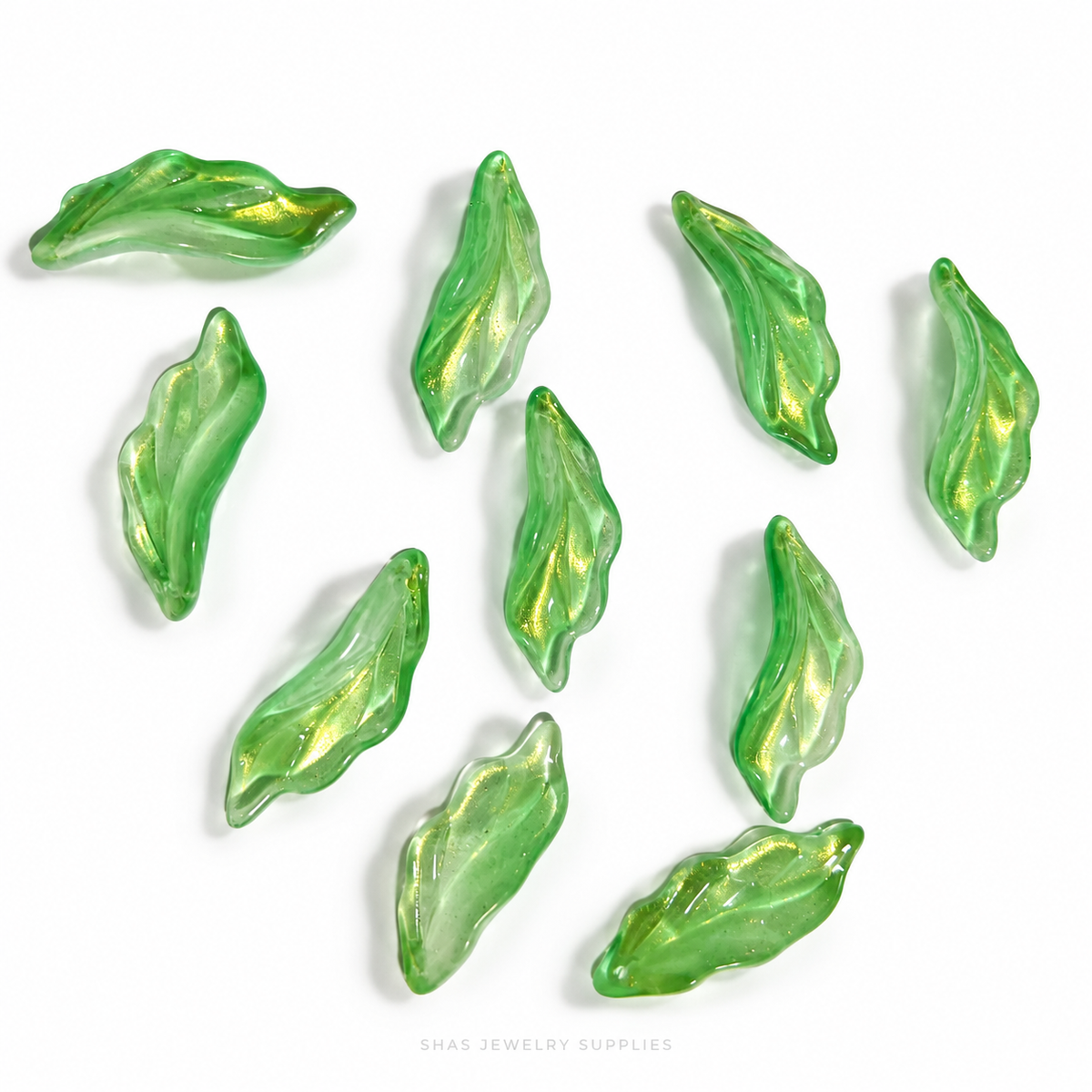 GB66 Seaweed Leaves Glass Beads ( 1 pc ) Czech Bead