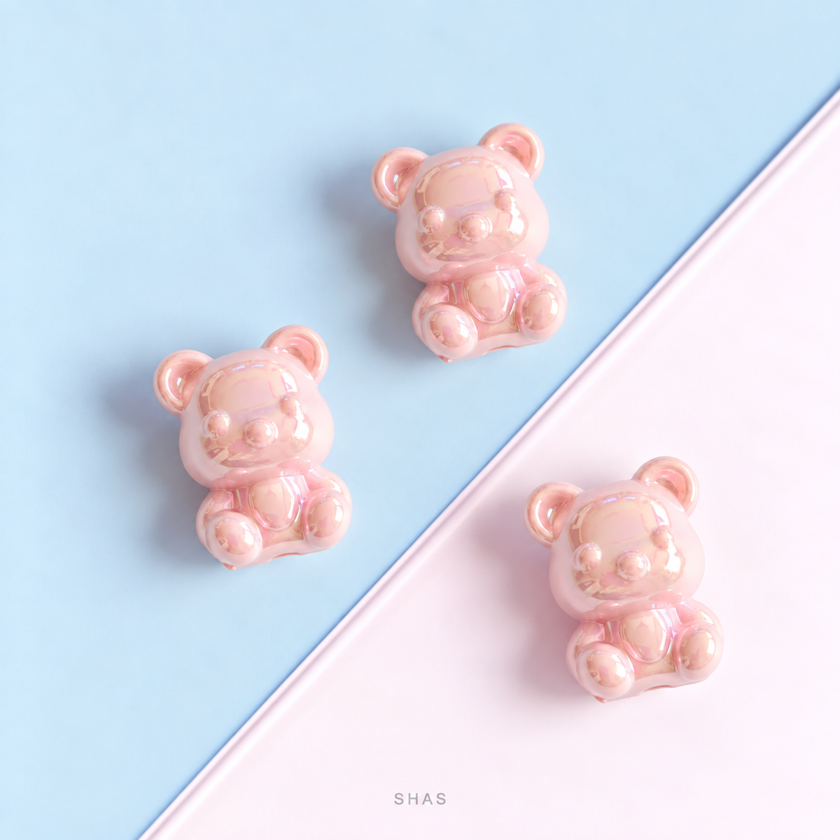 AB109 Iridescent Bear Acrylic Bead ( 1 pc )