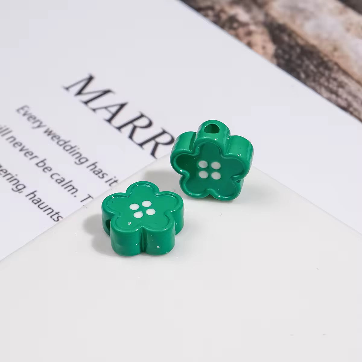 BBB 329 (L) Dark Green Floral Button Shiny Bead ( 1 pc ) UV Plated Acrylic ( 12 mm )