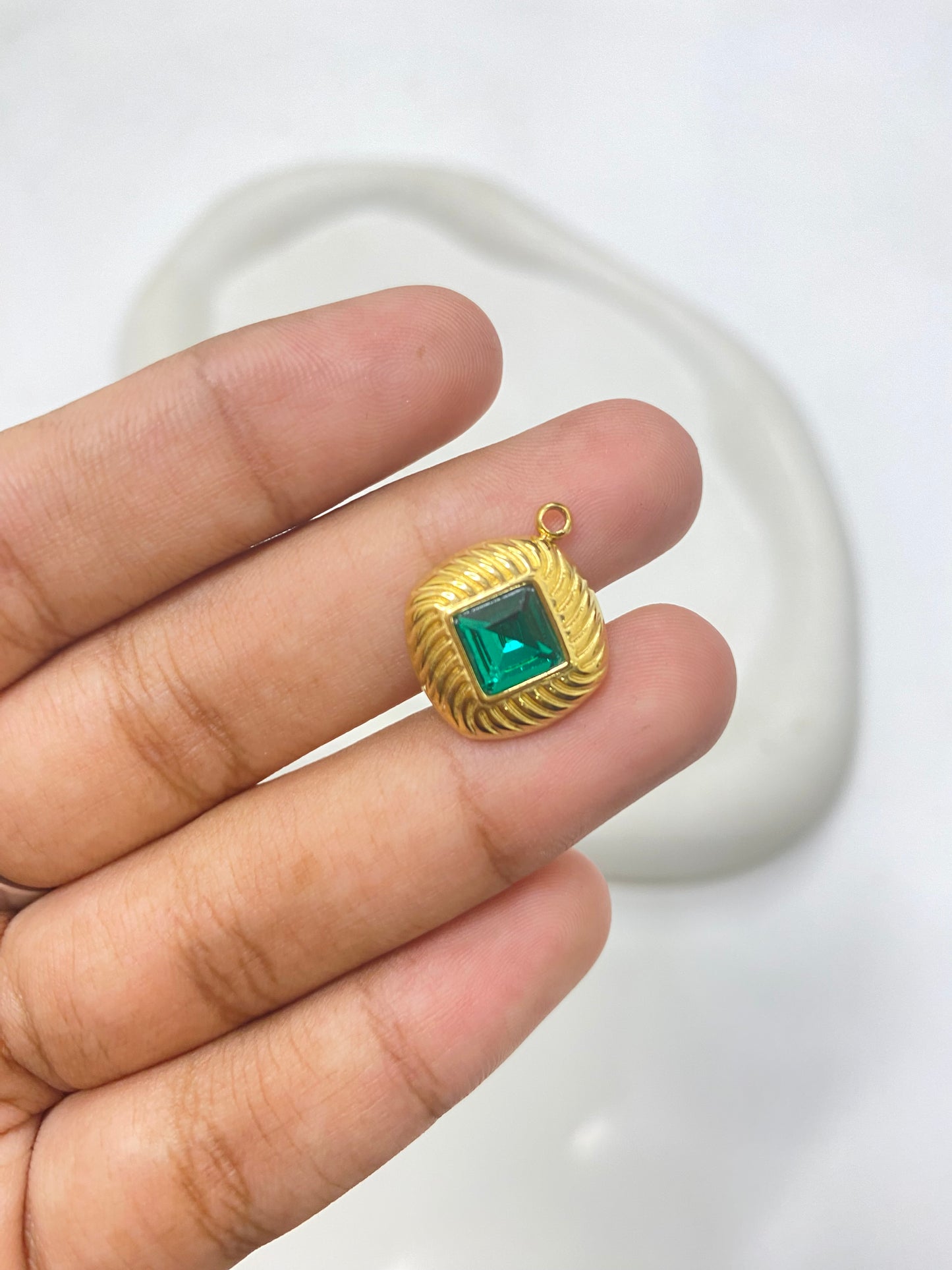 SS 2558 Vintage Emerald charm 18k gold plated stainless steel ( 1 piece ) Anti tarnish