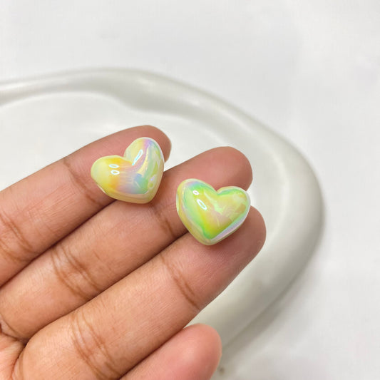 BBB 131 (G) Heart rainbow uv plated shiny irrediscent Acrylic bead (1PC)