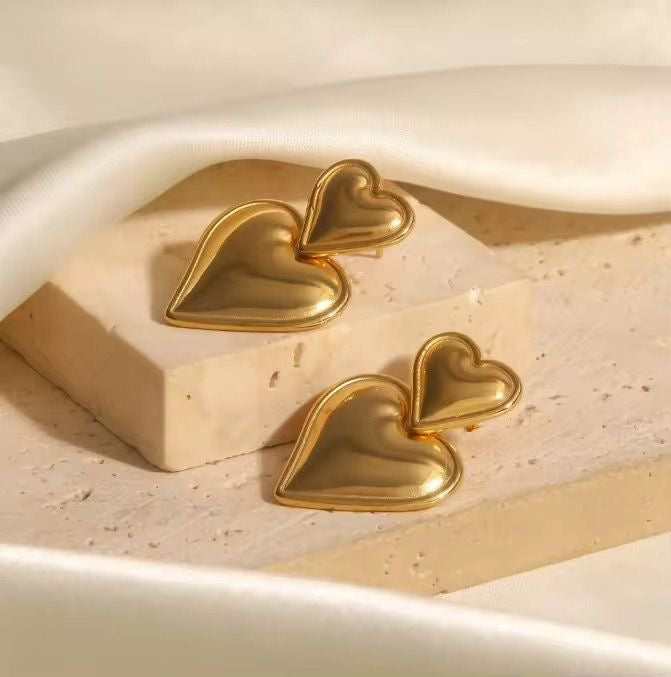 SJ 669 Double Heart Stud Earring - 18k Gold PVD plated stainless steel - Anti tarnish