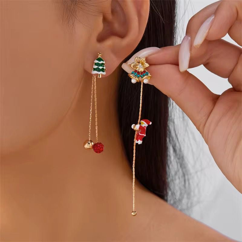 SJ 956 Christmas Cute Movable Sandra Claus Tassel Earring - 18k Gold plated Alloy - Anti tarnish