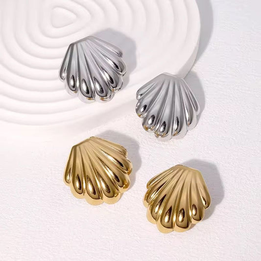SJ 747 Shell Cute Stud Earring - 18k Gold PVD plated stainless steel - Anti tarnish