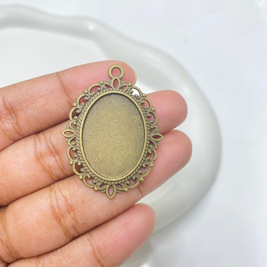 CB 1322 Antique bronze cameo pendant - per piece