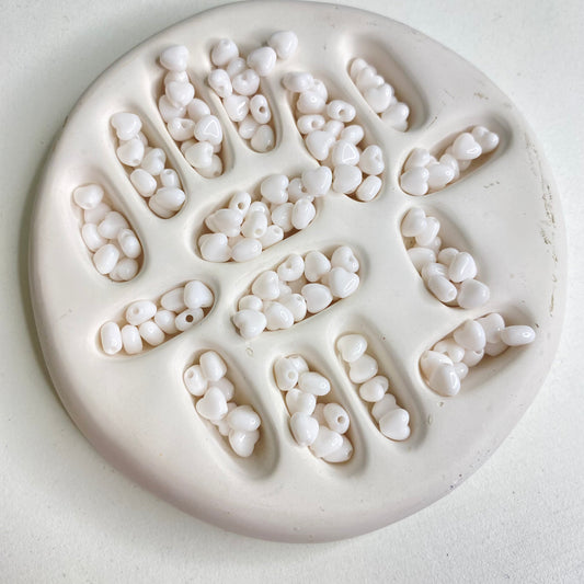 BBB 286 (d) White Tiny Heart Shiny  Bead ( 1 pc ) UV Plated Acrylic ( 6 mm )