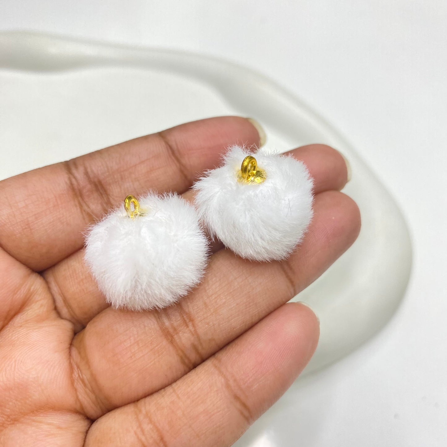 PP 1633 White Fluffy Pom Pom with hook ( 1 pc )