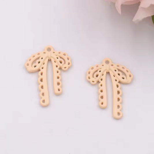 BBB 342 (c) Cream Bow Spray painted Charm ( 1 pc ) High Quality Alloy ( 28:20 mm )