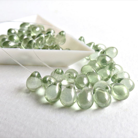 C244 Light green czech glass bead - per piece