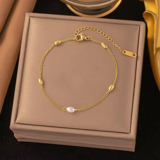 BSJ29A Pearl Grace Chain Bracelet 18k Gold PVD plated