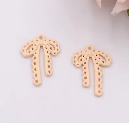 APC04X Bow Spray painted Charm ( 1 pc ) High Quality Alloy ( 28:20 mm )