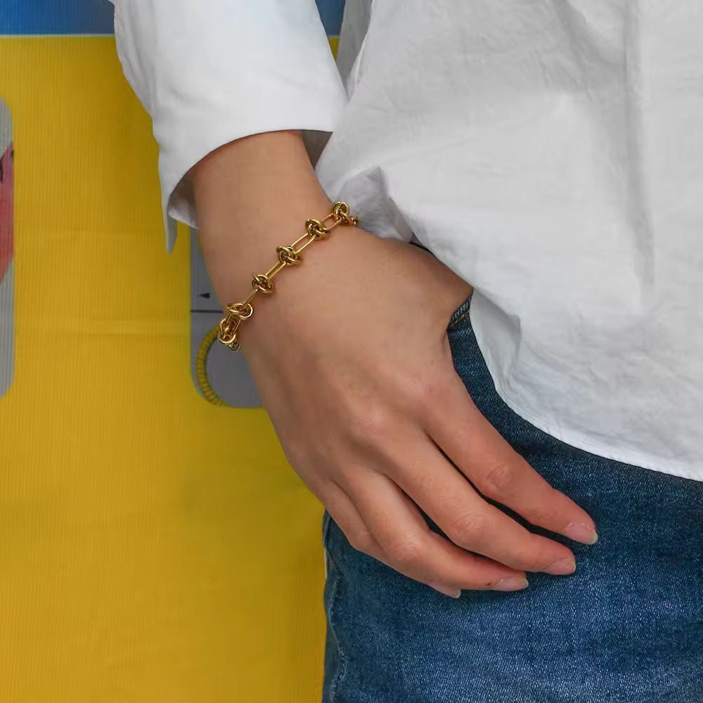SJ 660 Chunky knot style Bracelet - 18k Gold PVD plated stainless steel - Anti tarnish