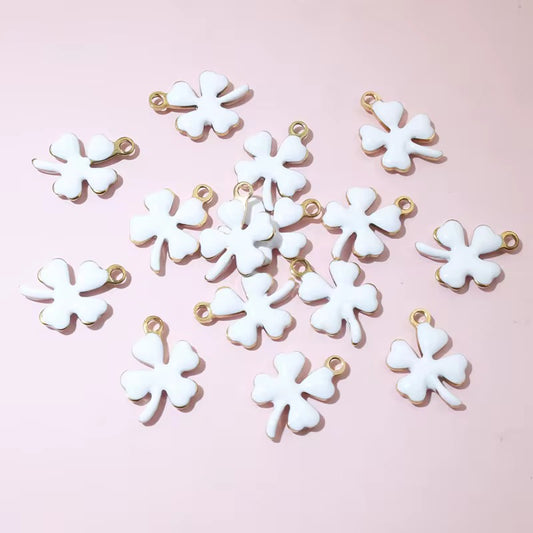 BBB 242 (d) White Clover leaf Tiny Charm 18K Gold PVD plated stainless steel ( 1 piece ) Anti tarnish ( 13:10 mm )