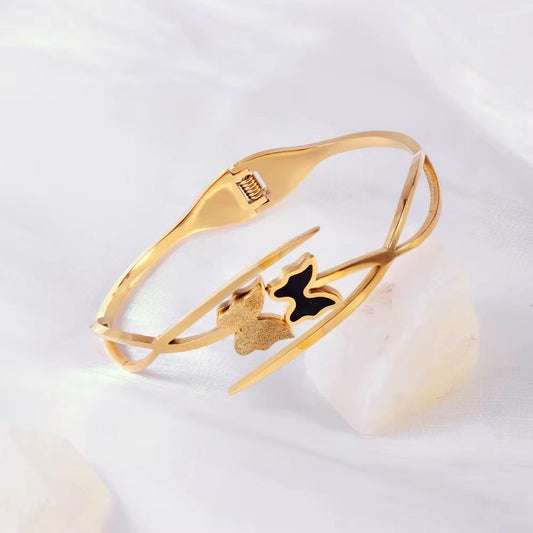 SJ 812 Butterfly Bracelet  - 18k Gold PVD plated stainless steel - Anti tarnish