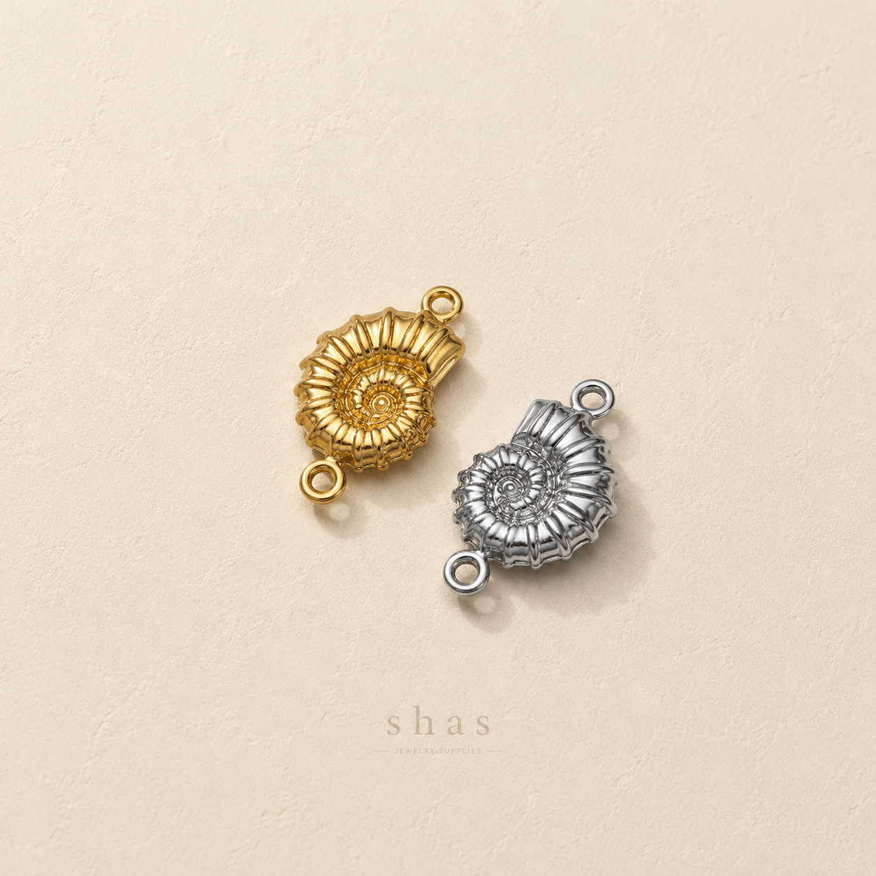 SC16O Shell Conch Connector charm 18k Gold PVD 316 stainless steel ( 1 pc ) Anti tarnish
