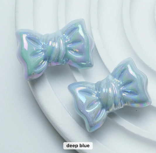 BBB 138 (E) Candy bow shiny irrediscent Acrylic bead (1PC)