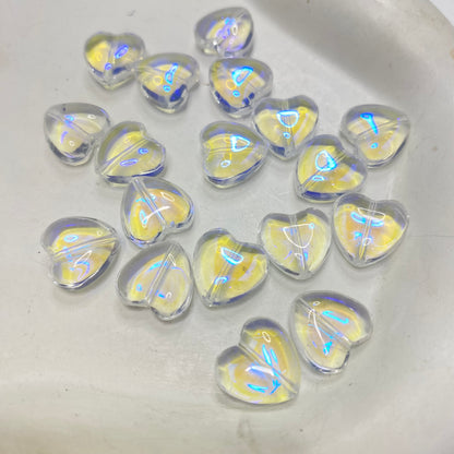 GB62E Holographic clear heart glass bead ( 1 pc )