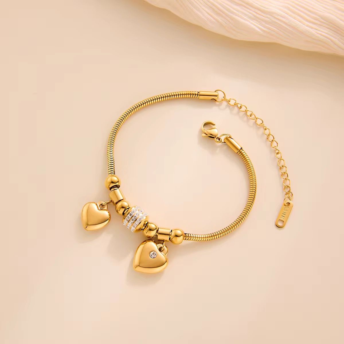 SJ 869 heart Charm bracelet - 18k Gold PVD plated stainless steel - Anti tarnish