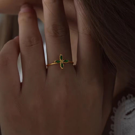 SJ 723 Emerald Zircon Flower Dainty Ring Adjustable  - 18k Gold PVD plated stainless steel - Anti tarnish