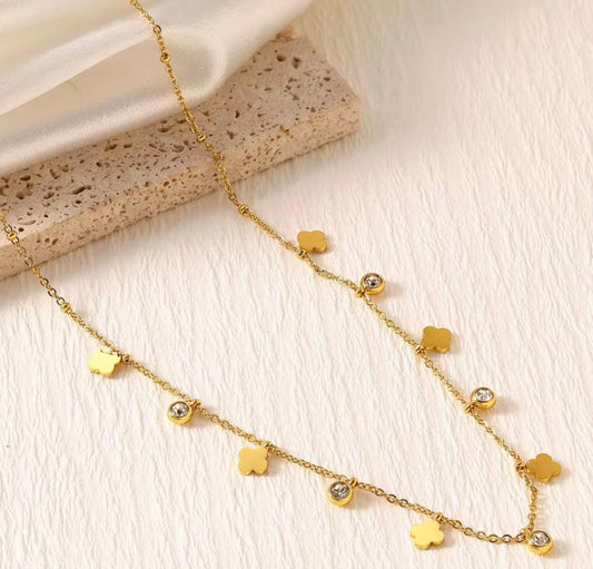 SJ 995 Clover Minimalist Dainty Zircon charm Necklace - 18k Gold PVD plated stainless steel - Anti tarnish