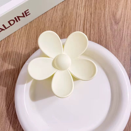 HA 16 (b) White Daisy Hawaii Floral Hair Claw Clip ( 1 pc )