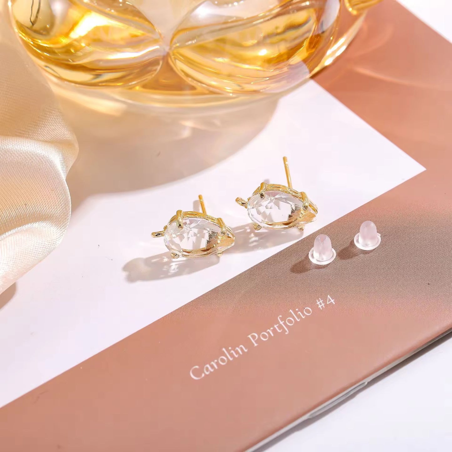 SS 2822 Clear Faceted Teardrop Zircon stud 18k gold plated ( 2 pc ) Anti tarnish