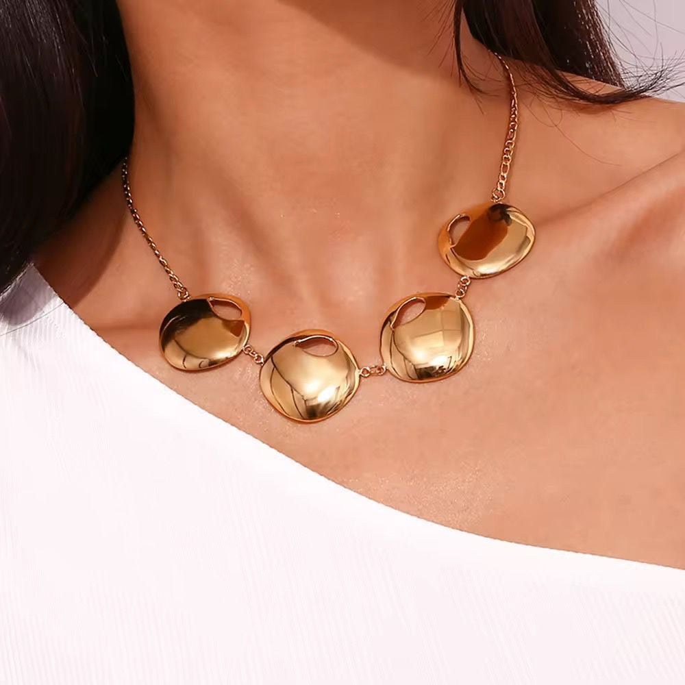 SJ 501 Irregular water statement necklace - premium collection 
- 18k Gold PVD plated stainless steel - Anti tarnish