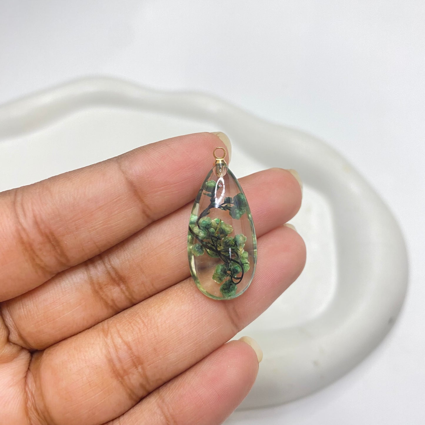RC 1730 dried flower resin pendant ( 1 pc )