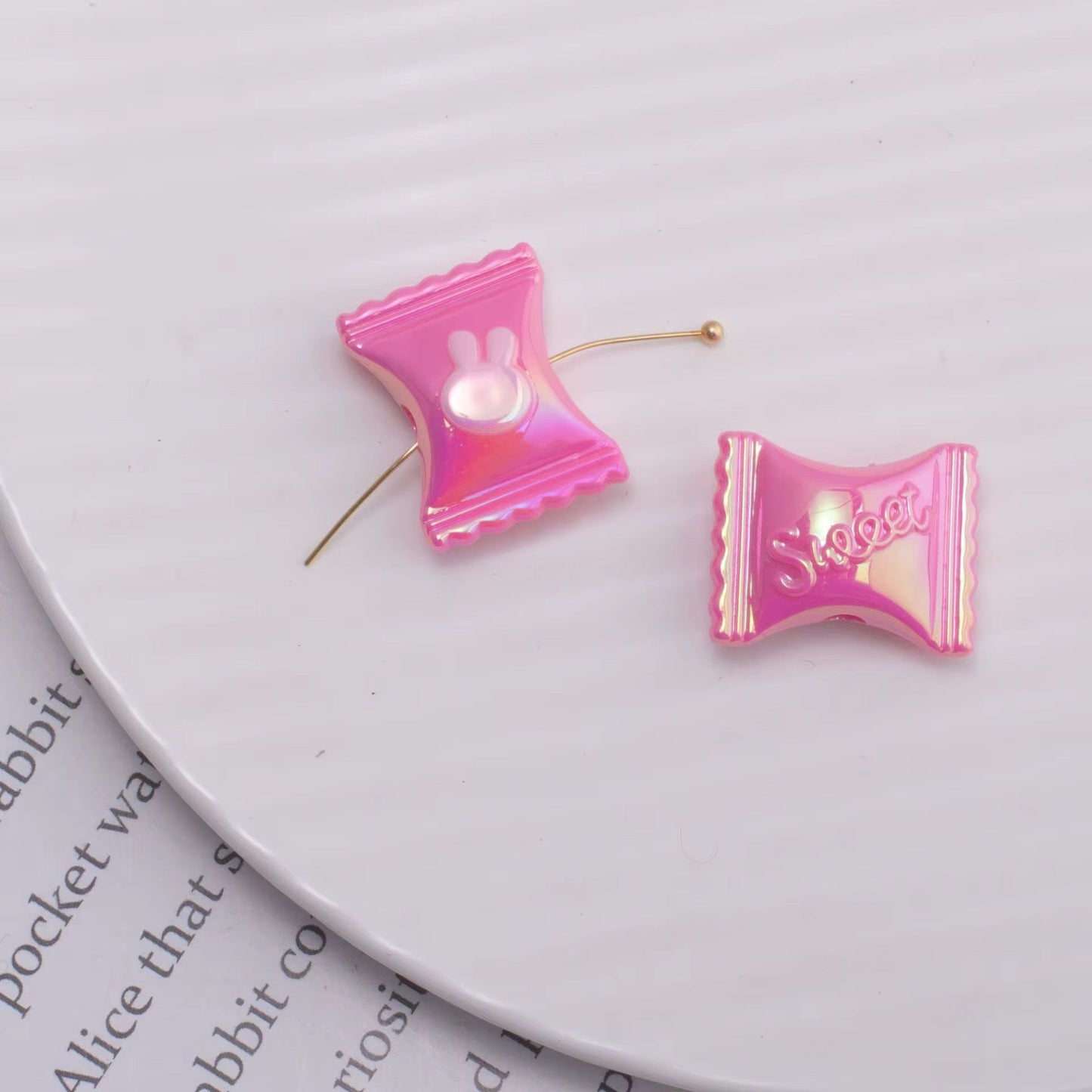 AB53 Rabbit candy Luminous Shiny Bead ( 1 pc ) UV Plated Acrylic ( 22:17 mm )