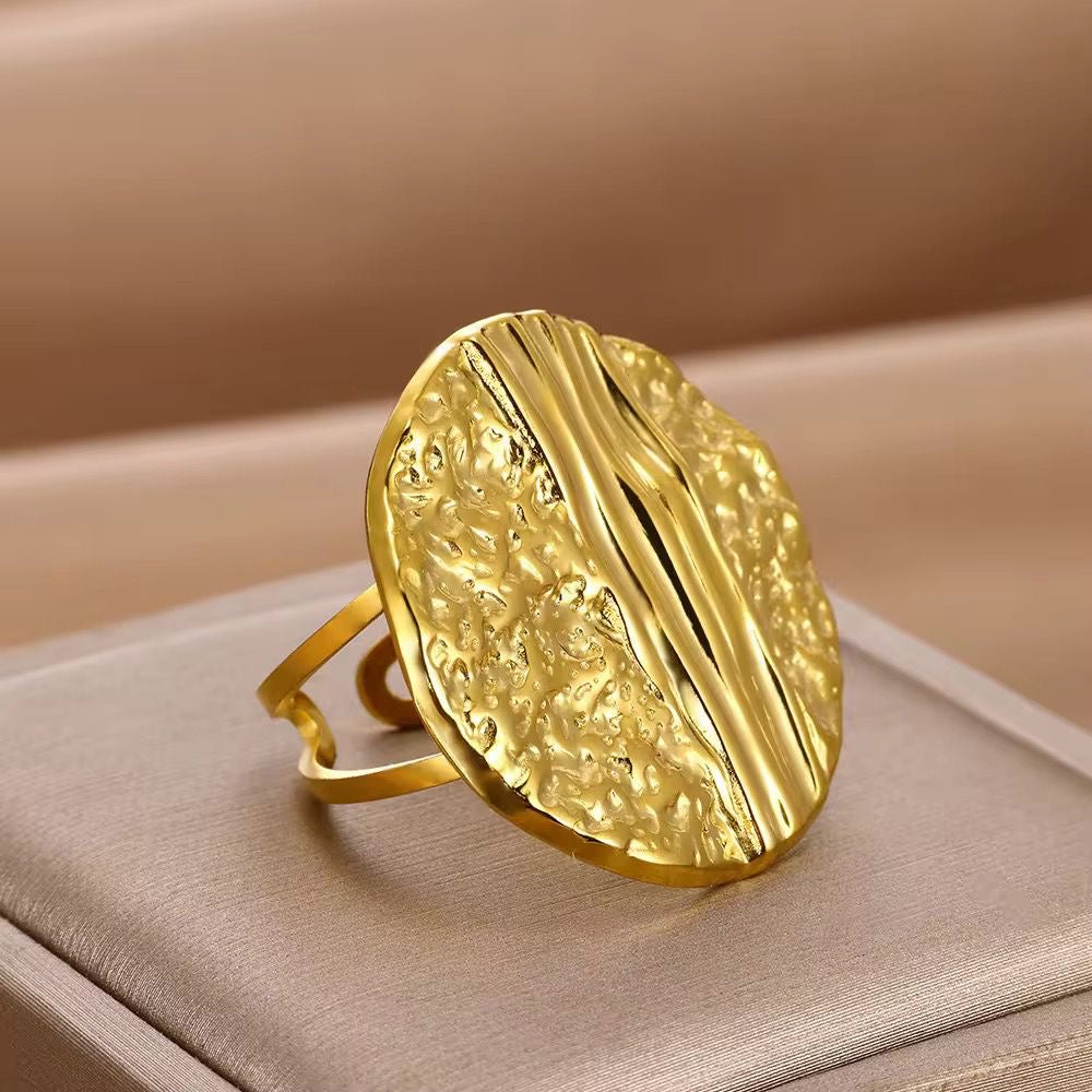 SJ 504 Chunky Fashion Hammered Ring adjustable - 18k Gold PVD plated stainless steel - Anti tarnish - Wholesale