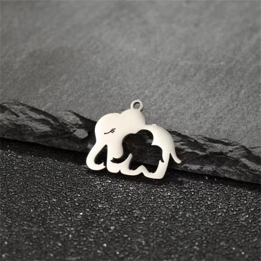 BBB 400 (p) Elephant Dainty Charm 18k gold PVD 316 Stainless steel ( 1 pc ) Anti tarnish ( 17*15mm )