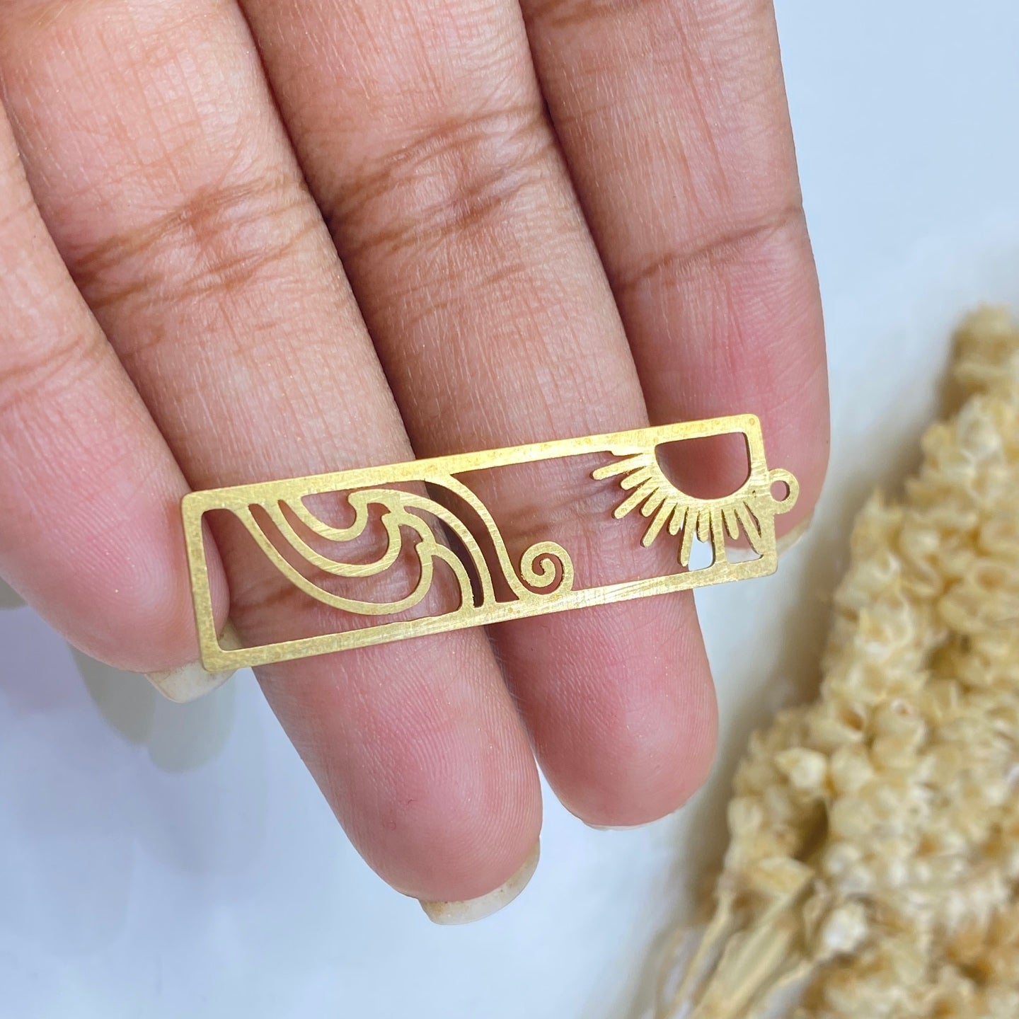 SS 351 Unique rectangle charm